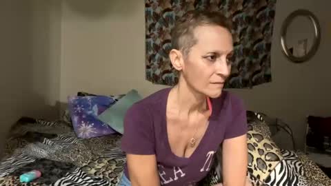 Snapshot of shamanwoman chatting on 12-02-24, 08:09 Shaman Woman online show from 12-02-24, 08:09