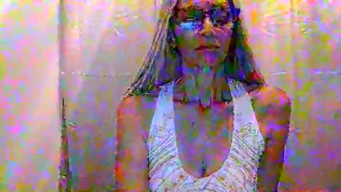 Snapshot of shamanwoman chatting on 10-26-25, 02:17 Shaman Woman online show from 10-26-25, 02:17