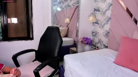 Snapshot of shamara_thomson chatting on 06-16-26, 10:23 Shamara Thomson online show from 06-16-26, 10:23