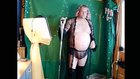 Snapshot of shamelessman96 chatting on 04-12-26, 03:39 NakedSinger online show from 04-12-26, 03:39