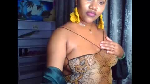 Snapshot of shana22222 chatting on 02-20-26, 11:05 shana22222 online show from 02-20-26, 11:05