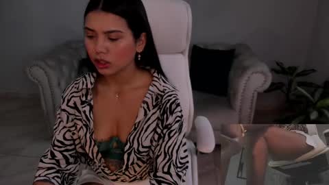 Snapshot of shanabellucy chatting on 02-26-25, 07:16 onlyfans shanabellucy online show from 02-26-25, 07:16