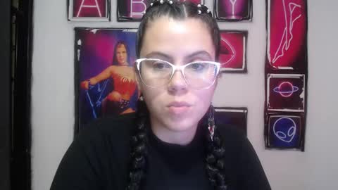 Snapshot of shanellmoore chatting on 12-11-24, 04:31 Shanell Moore online show from 12-11-24, 04:31