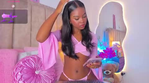 Snapshot of shanelwest7 chatting on 06-24-26, 01:32 Shanel online show from 06-24-26, 01:32