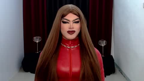 Snapshot of shanex01 chatting on 01-11-25, 07:39 Shane X online show from 01-11-25, 07:39