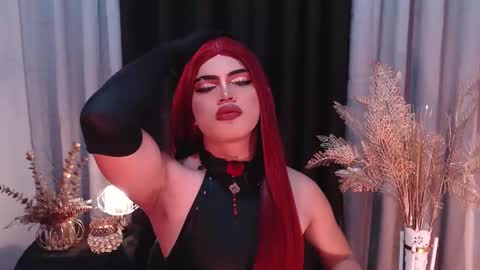 Snapshot of shanex01 chatting on 12-21-25, 01:07 Shane X online show from 12-21-25, 01:07