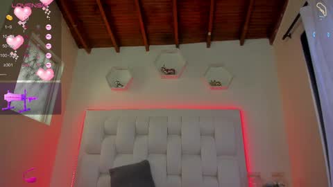 Shana online show from 02-17-25, 03:09