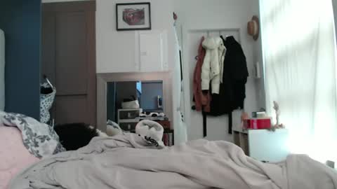 Shannon07 online show from 12-31-24, 08:12