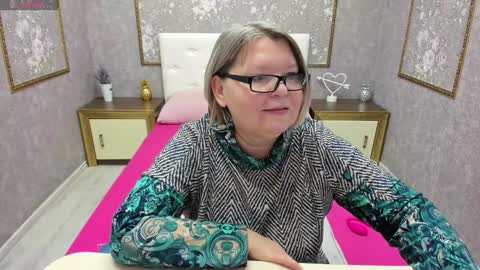 Shannon online show from 01-21-25, 05:16