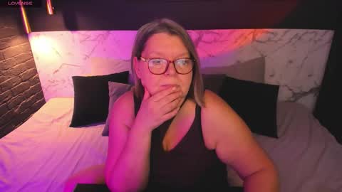 Shannon online show from 11-03-25, 01:01