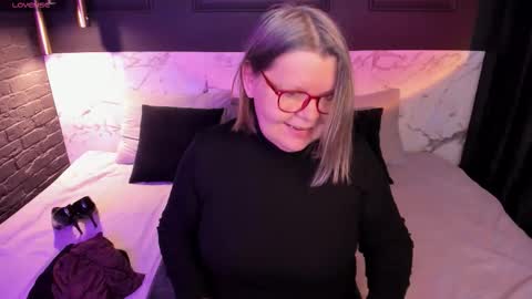 Shannon online show from 11-13-25, 05:06