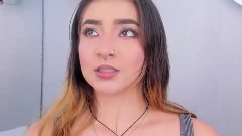 Snapshot of shanntal__ chatting on 09-26-25, 08:35 Shanntal online show from 09-26-25, 08:35