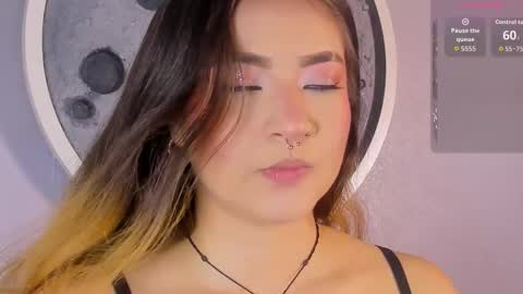 Snapshot of shanntal__ chatting on 11-29-25, 07:39 Shanntal online show from 11-29-25, 07:39