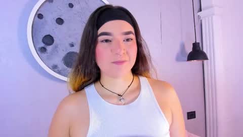 Snapshot of shanntal__ chatting on 01-06-26, 08:01 Shanntal online show from 01-06-26, 08:01