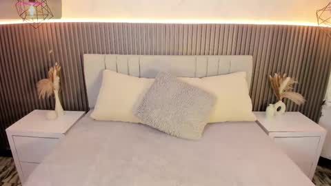 SHANON online show from 09-24-25, 07:28