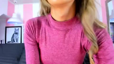 Snapshot of shantal_ferrer3 chatting on 12-29-24, 08:44 shantal_ferrer3 online show from 12-29-24, 08:44