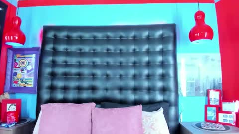 Snapshot of shantal_ferrer3 chatting on 10-15-25, 05:02 shantal_ferrer3 online show from 10-15-25, 05:02