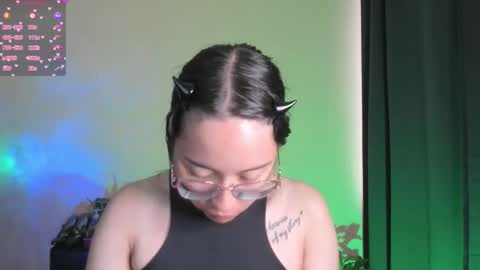 Cat-FOLLOWME and we talk IGshantal cerezo online show from 11-21-25, 08:40