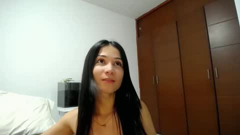 Snapshot of shantalkimberly chatting on 11-04-25, 09:58 maria online show from 11-04-25, 09:58