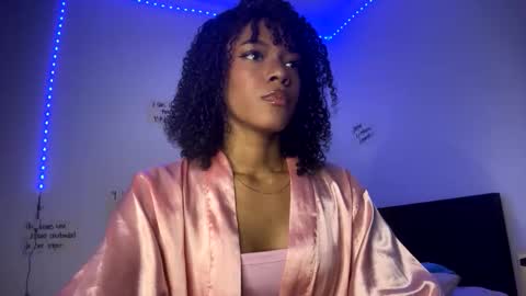 Snapshot of shantalwilliams chatting on 06-01-26, 11:39 shantalwilliams online show from 06-01-26, 11:39