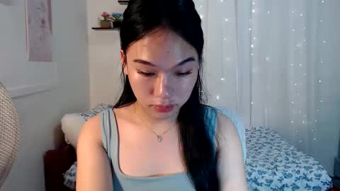 Snapshot of shantel_xx chatting on 12-19-25, 12:12 Shantel online show from 12-19-25, 12:12