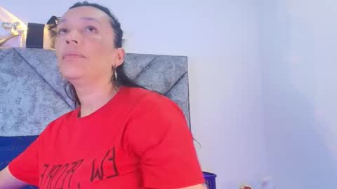 Snapshot of shantey_laurent chatting on 11-20-25, 11:32 shantey online show from 11-20-25, 11:32