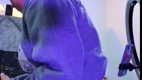 Snapshot of shantey_laurent chatting on 12-04-25, 11:41 shantey online show from 12-04-25, 11:41