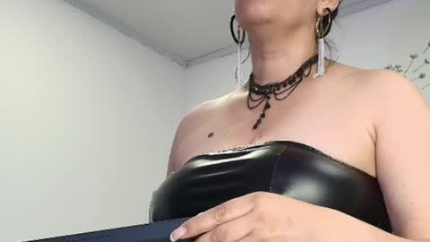 shantey online show from 04-08-26, 03:56