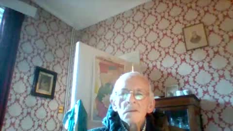 shapelyhelm1 online show from 11-24-25, 10:15