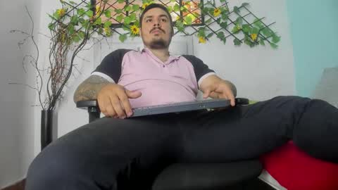 jhon deibyd online show from 11-25-25, 08:42