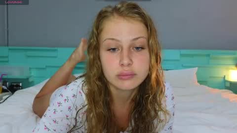 Sharleen online show from 04-06-26, 12:39