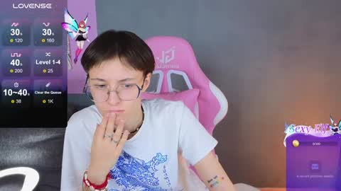 Snapshot of sharli_rose chatting on 01-03-25, 01:47 Sharli online show from 01-03-25, 01:47