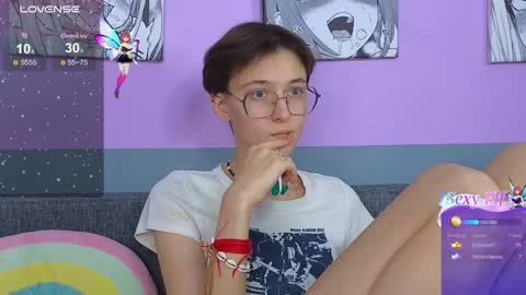 Snapshot of sharli_rose chatting on 01-18-25, 03:59 Sharli online show from 01-18-25, 03:59