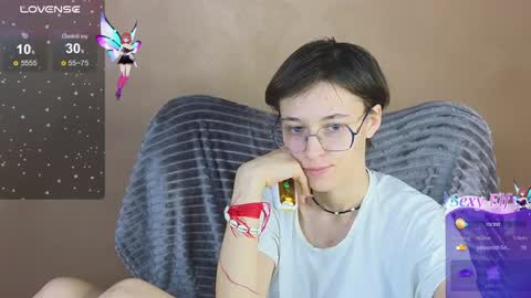 Snapshot of sharli_rose chatting on 02-01-25, 03:18 Sharli online show from 02-01-25, 03:18