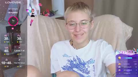 Snapshot of sharli_rose chatting on 02-24-25, 04:04 Sharli online show from 02-24-25, 04:04