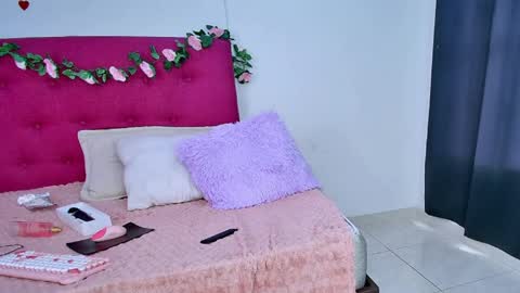 sharlott_3 online show from 06-03-26, 02:33