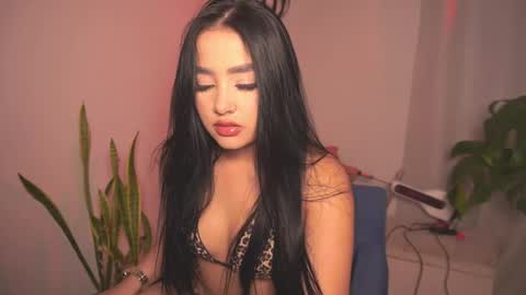 Snapshot of sharlotte_evanns chatting on 03-05-26, 06:59 Sharlotte online show from 03-05-26, 06:59