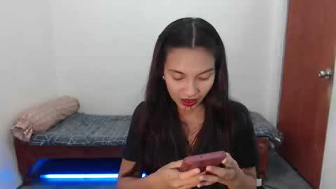 Snapshot of sharminex chatting on 05-17-26, 05:20 sharminex online show from 05-17-26, 05:20