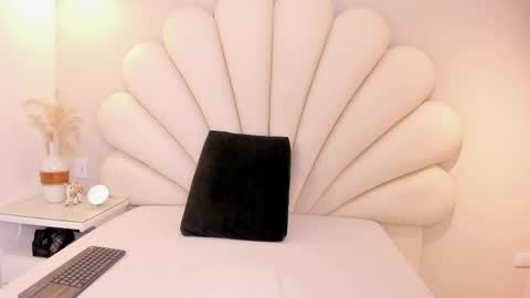 sharon  fire online show from 04-25-26, 11:57