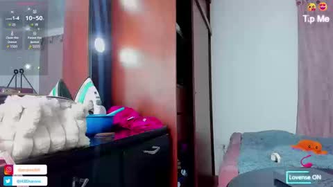 Snapshot of sharon_hill1 chatting on 09-16-25, 10:22 Jessica independent model online show from 09-16-25, 10:22