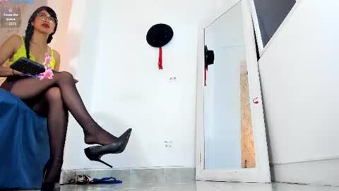 Snapshot of sharon_leather chatting on 06-13-26, 12:36 sharon_leather online show from 06-13-26, 12:36