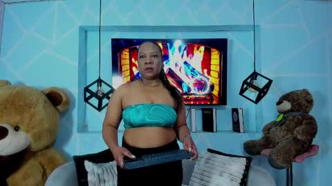 Sharon Noa online show from 04-30-26, 02:34