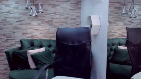 Snapshot of sharon_titts chatting on 11-20-25, 01:11 sharon online show from 11-20-25, 01:11