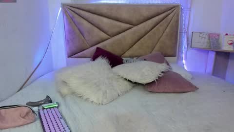Snapshot of sharondiirtyy chatting on 09-15-25, 12:32 sharondiirtyy online show from 09-15-25, 12:32