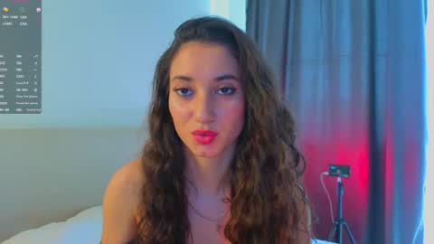 Lola and Stacey online show from 07-12-26, 11:01