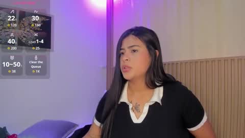 Snapshot of sharonscothh chatting on 10-08-25, 09:01 sharonscothh online show from 10-08-25, 09:01