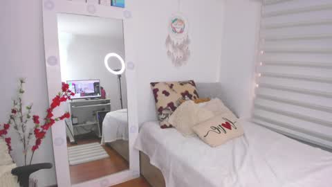 Sharon online show from 01-17-25, 03:43