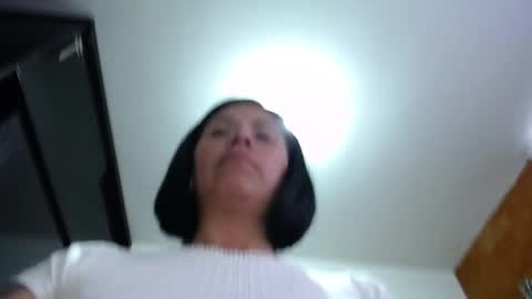 Snapshot of sharoon__cherry_ chatting on 12-20-25, 12:34 sharon online show from 12-20-25, 12:34