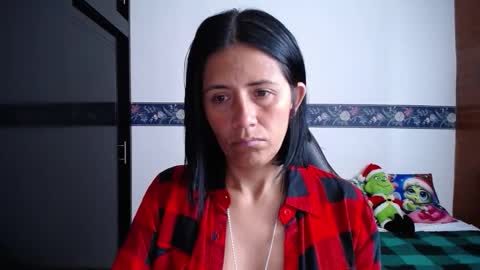 Snapshot of sharoon__cherry_ chatting on 01-08-26, 03:25 sharon online show from 01-08-26, 03:25