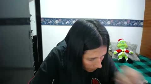 Snapshot of sharoon__cherry_ chatting on 02-04-26, 02:45 sharon online show from 02-04-26, 02:45